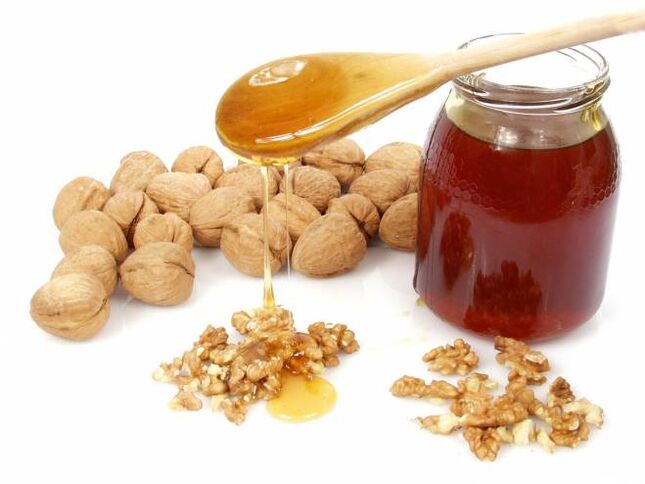 Honey with walnuts - a folk medicine that increases potency in men